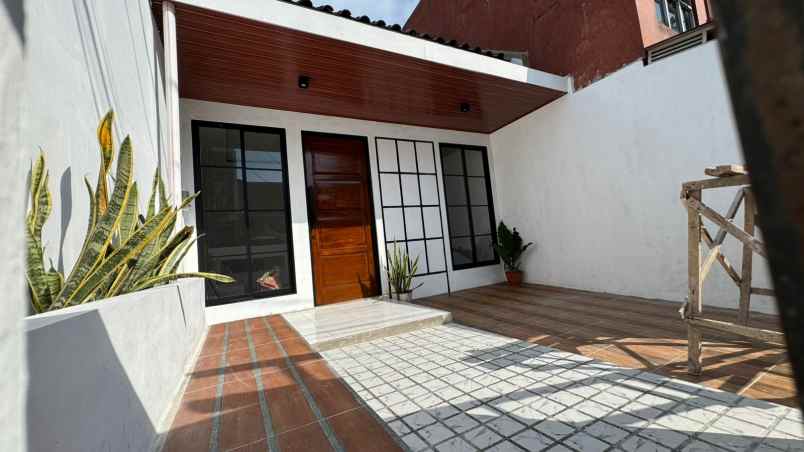 dijual rumah jombang