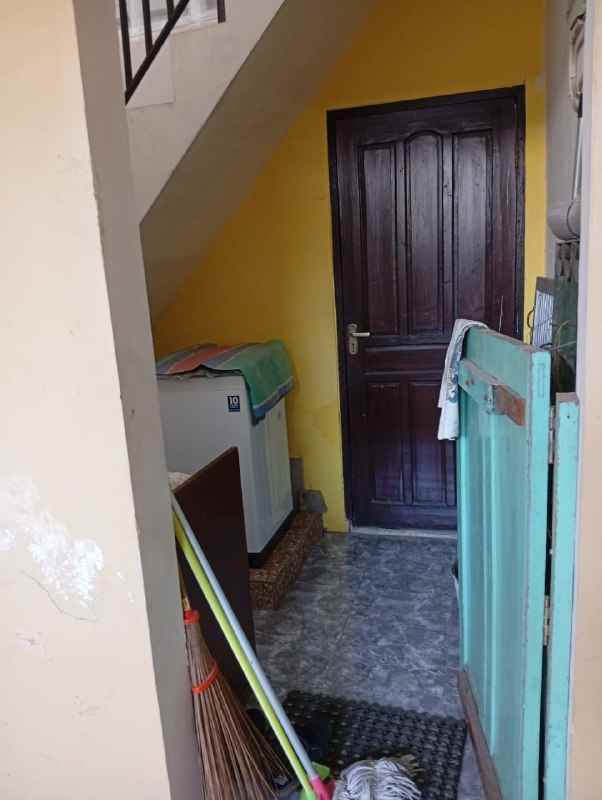 dijual rumah karang asem