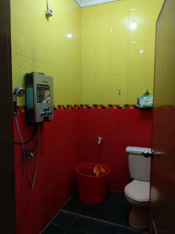 dijual rumah karasak