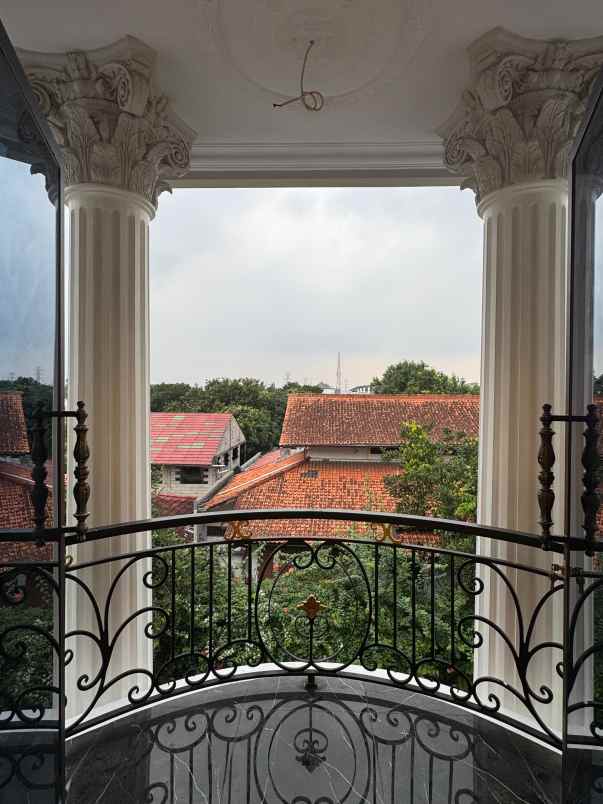 dijual rumah kebagusan