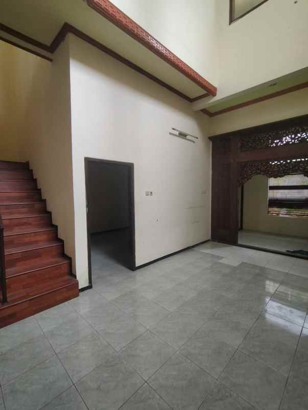 dijual rumah kebraon indah