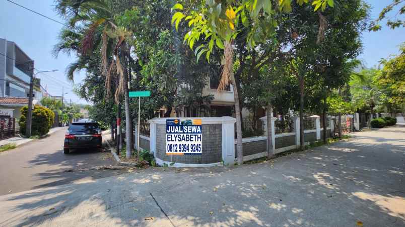 dijual rumah kelapa gading