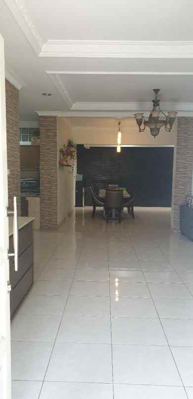 dijual rumah kelapa gading