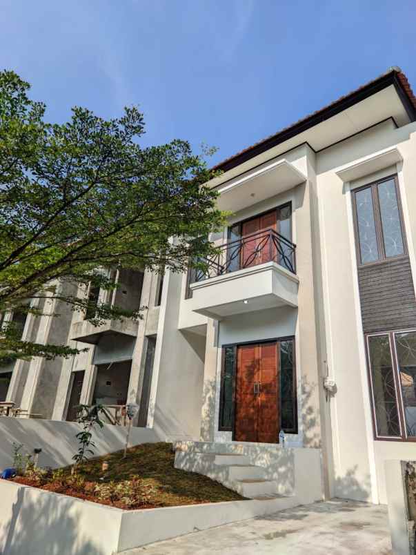 dijual rumah kelurahan sawangan