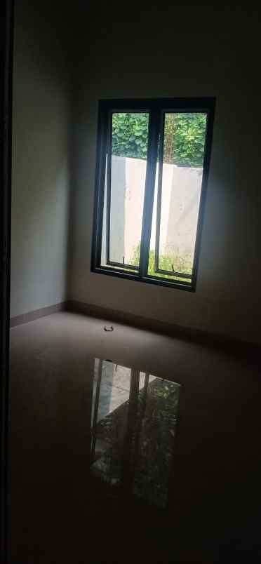 dijual rumah kelurahan sawangan