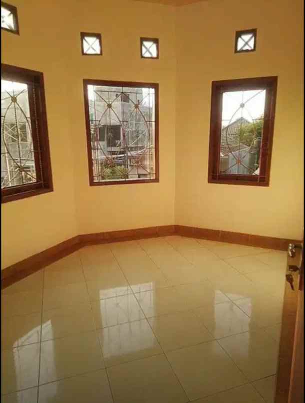dijual rumah kemangsari jatibening