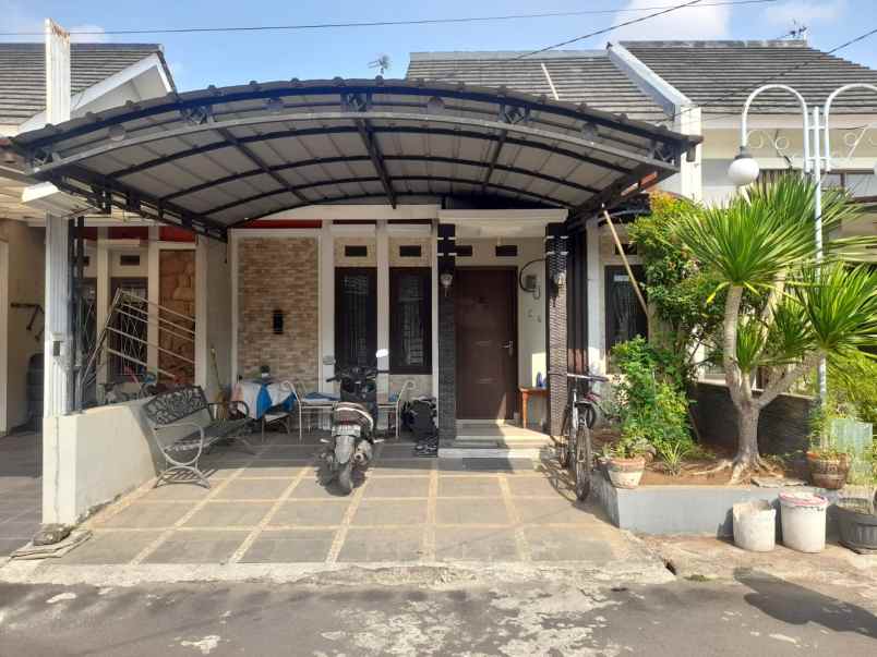 dijual rumah kirana puri jl sudirman