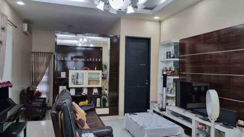 dijual rumah klampis indah