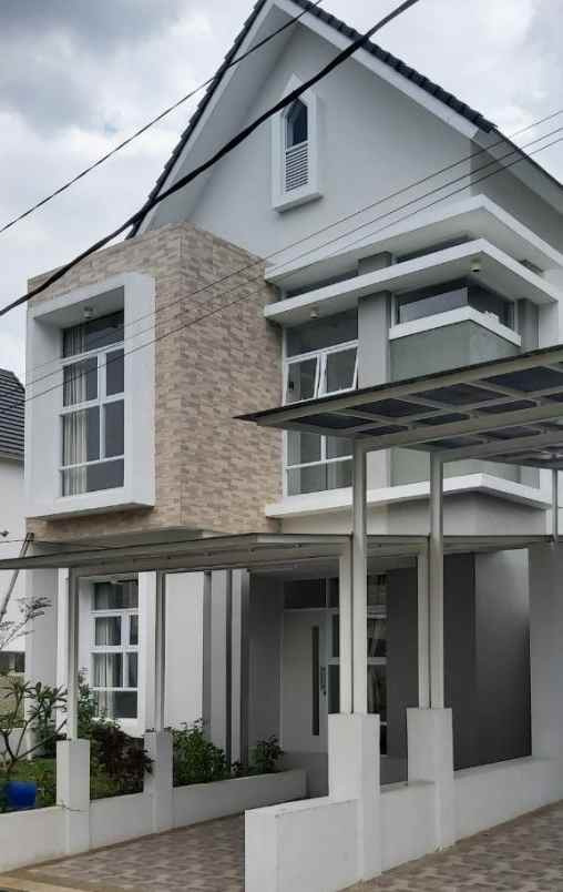 dijual rumah kolenel masturi cipageran