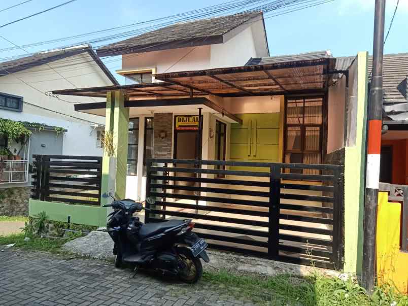 dijual rumah komp pesona alam residence