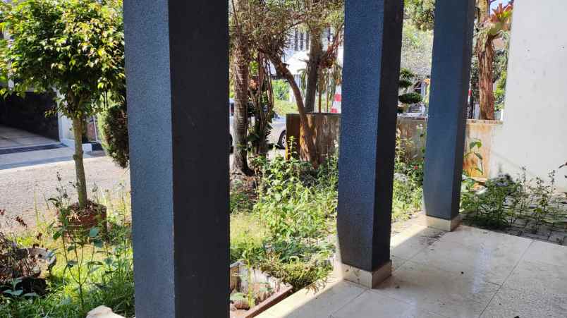 dijual rumah komplek abadi regency