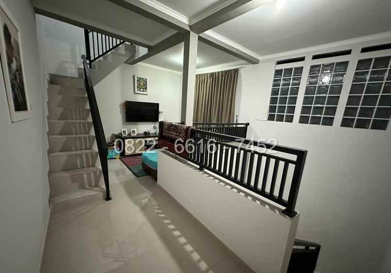 dijual rumah komplek cihanjuang