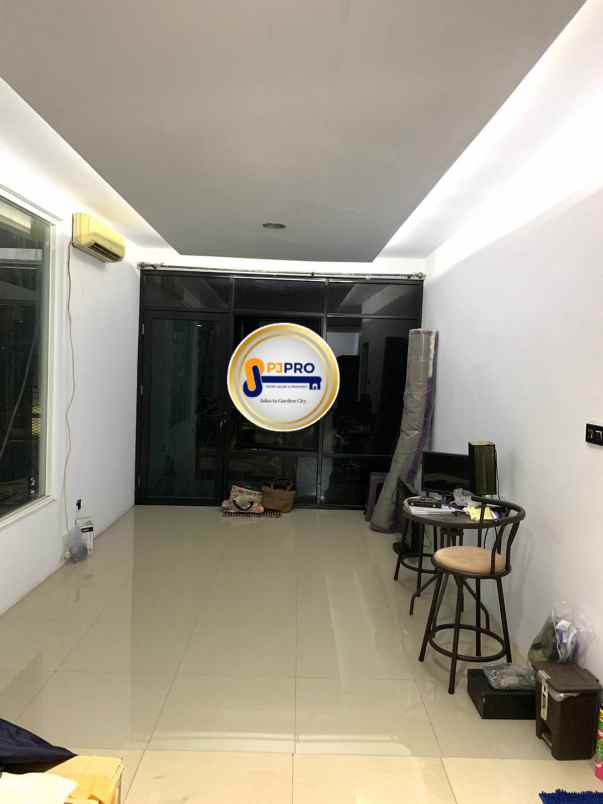 dijual rumah komplek cipinang elok