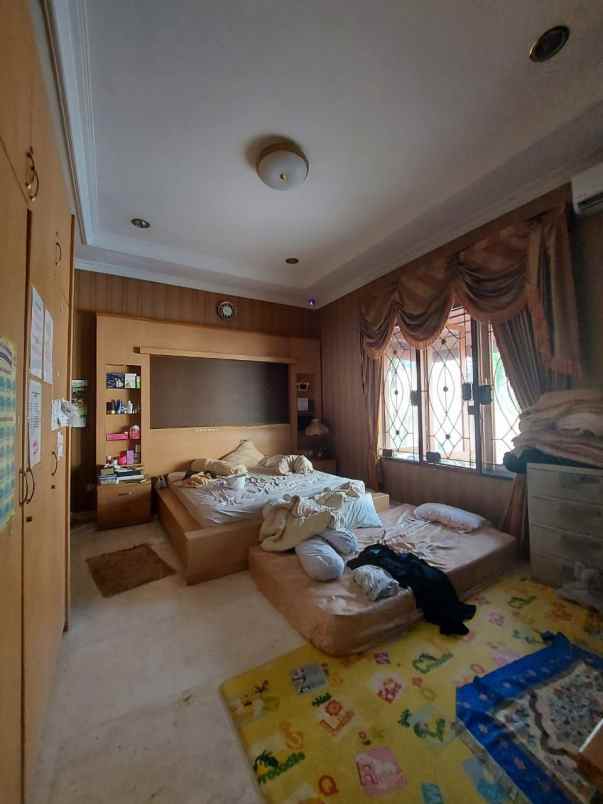 dijual rumah komplek fatmawati