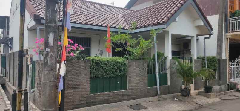 dijual rumah komplek pam jaya