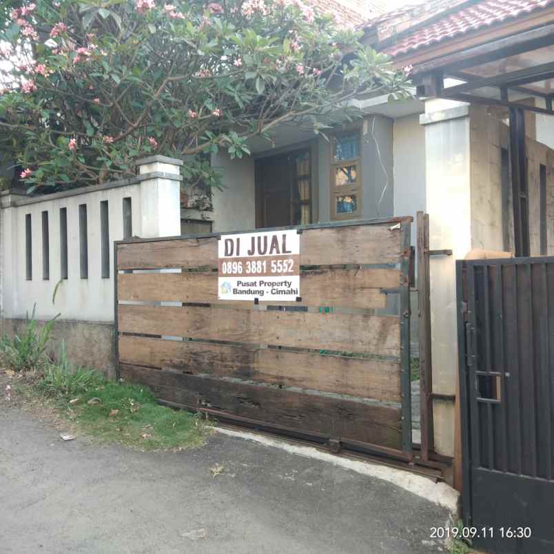 dijual rumah komplek sariwangi kel