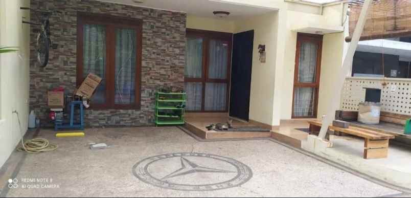 dijual rumah komplek sayana terrace
