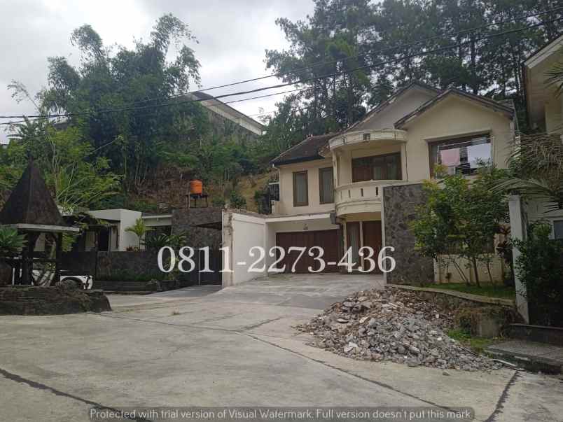 dijual rumah komplek setiabudi regency