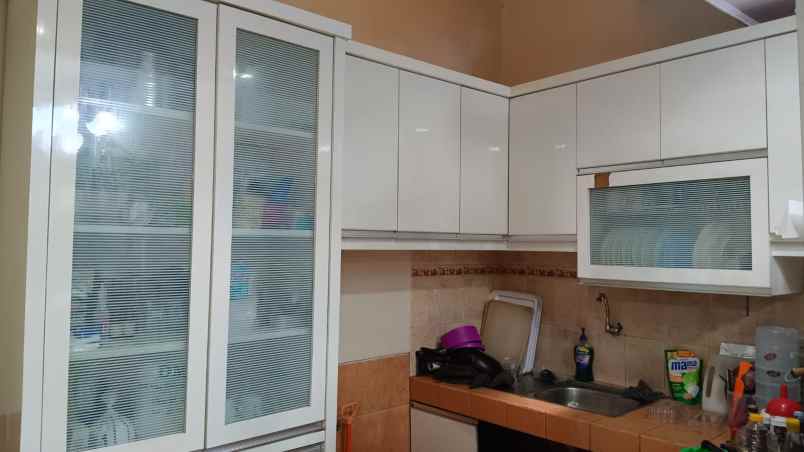 dijual rumah komplek vila dago pamulang