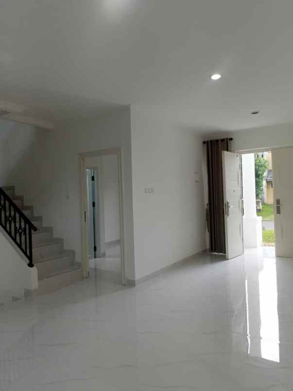 dijual rumah kota wisata cibubur