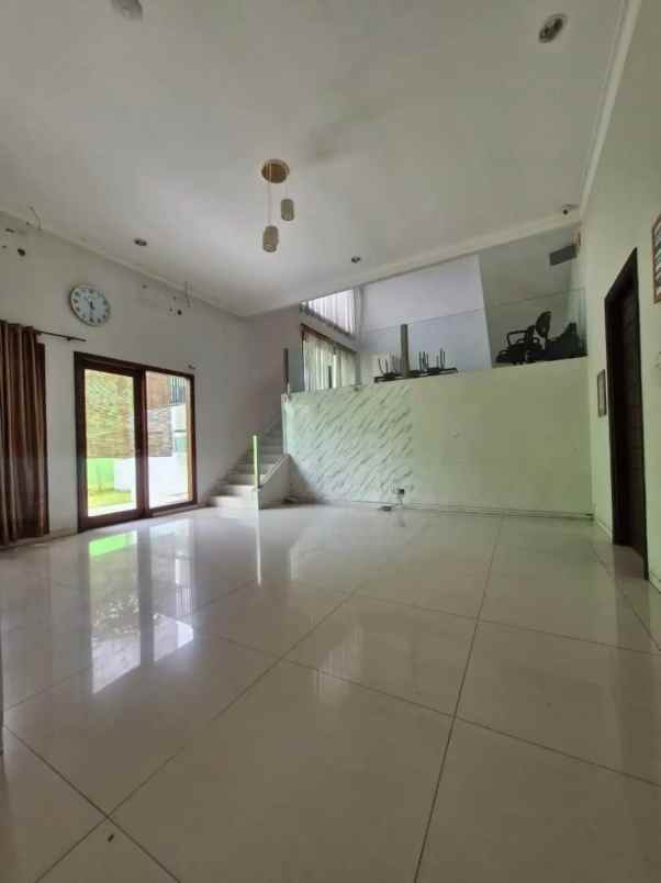 dijual rumah kota wisata cibubur