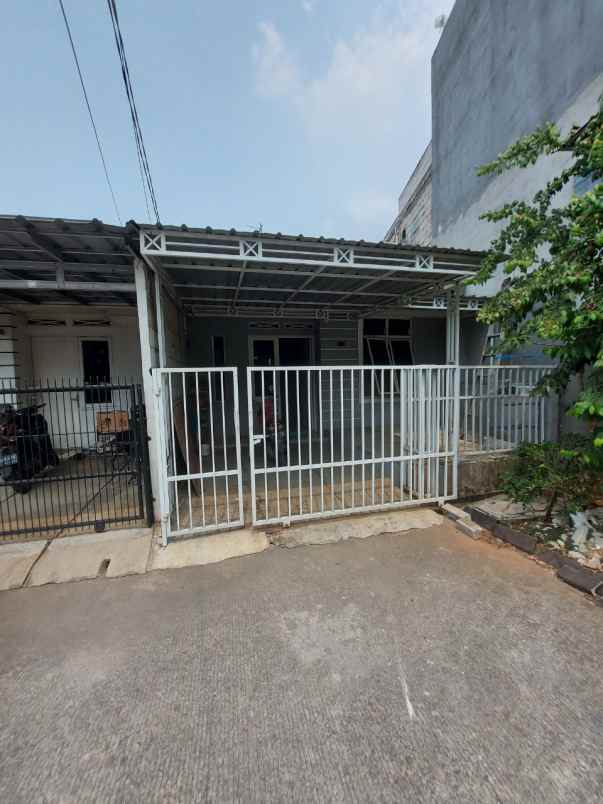 dijual rumah kunciran pinang