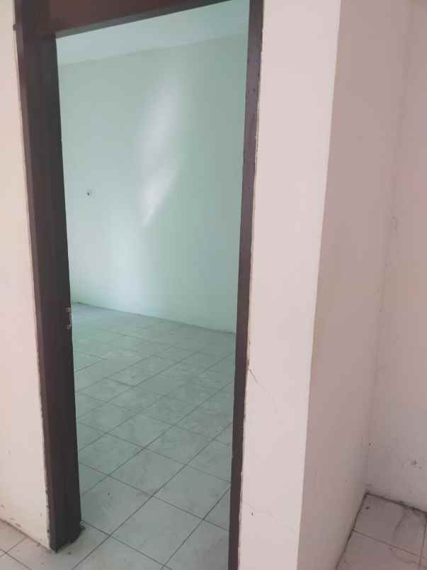 dijual rumah kutisari