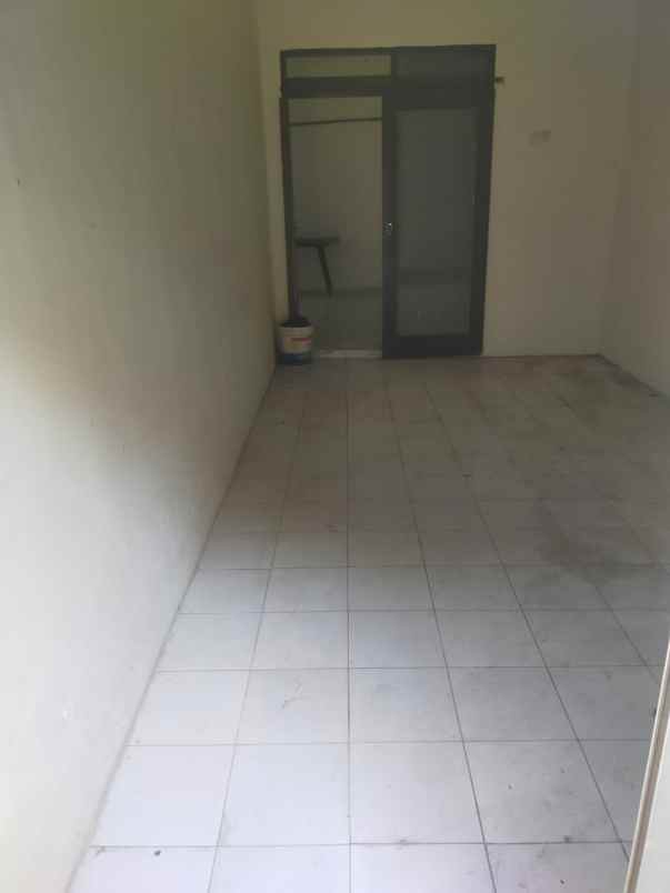dijual rumah kutisari
