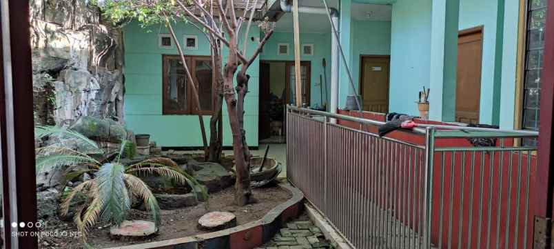 dijual rumah kutisari selatan
