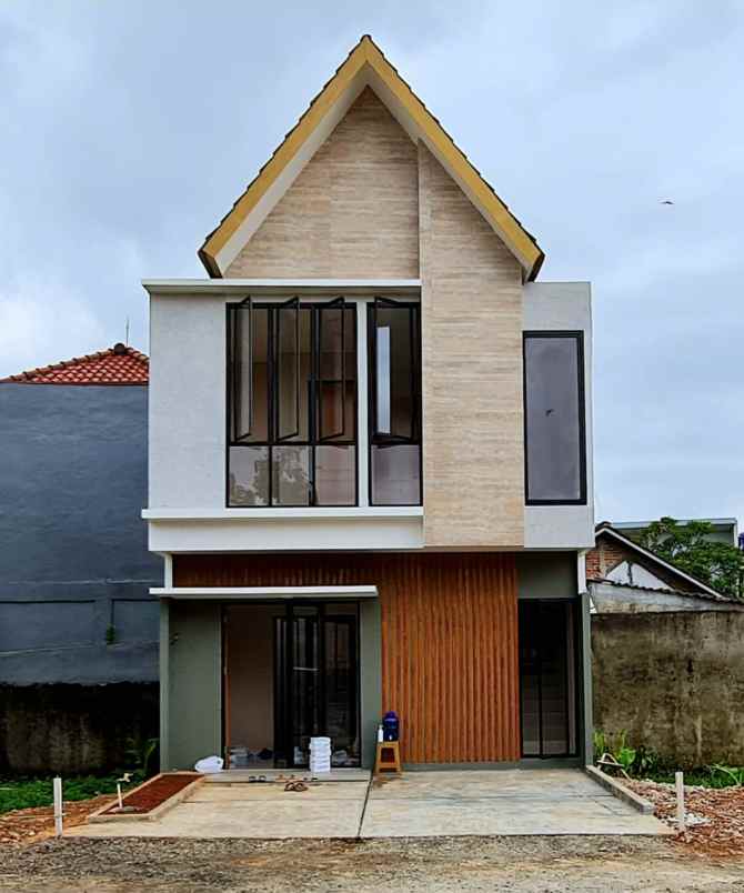 dijual rumah lokasi hanya 200 meter