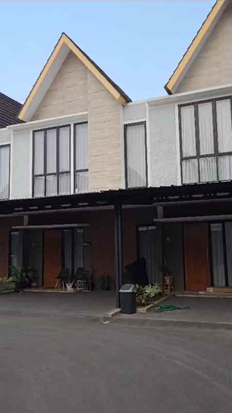 dijual rumah lokasi hanya 200 meter