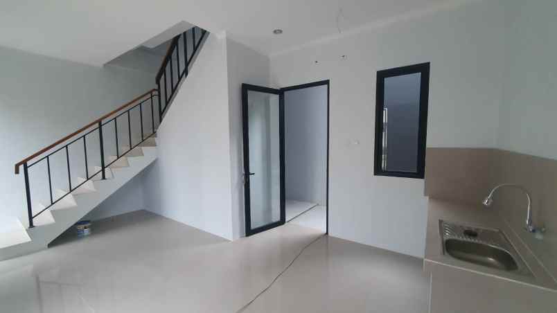 dijual rumah lokasi hanya 200 meter