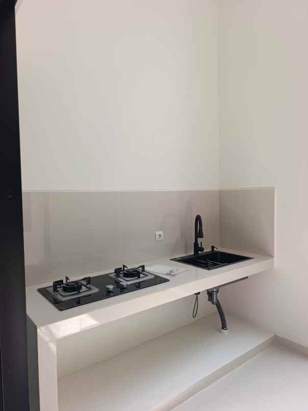 dijual rumah lokasi proyek jl kendedes