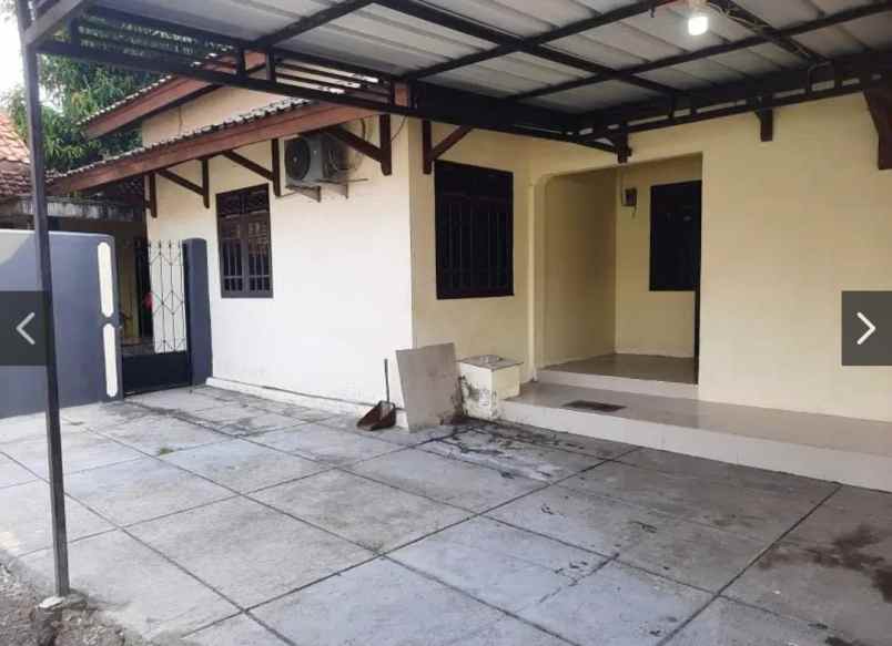 dijual rumah lokasi strategis