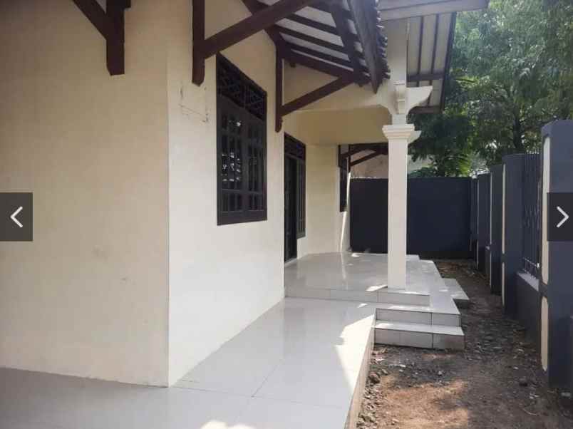 dijual rumah lokasi strategis