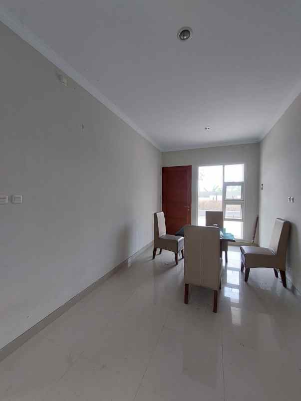 dijual rumah maguwoharjo