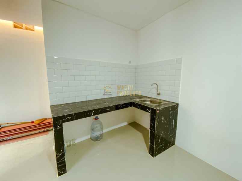 dijual rumah maguwoharjo kec depok kab