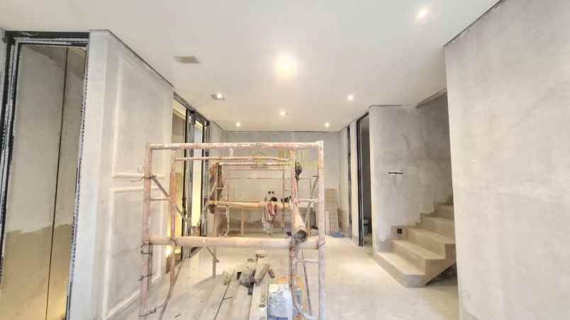 dijual rumah maguwoharjo kec depok kab