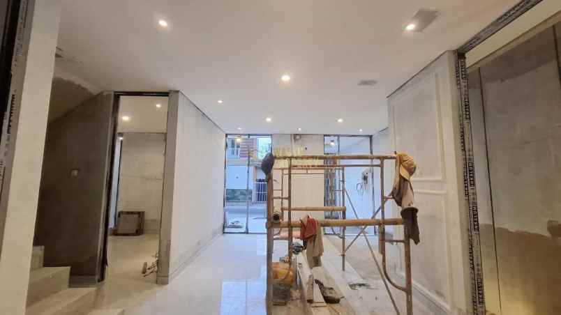 dijual rumah maguwoharjo kec depok kab