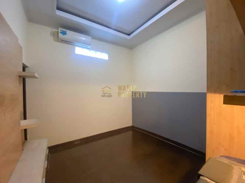 dijual rumah maguwoharjo kec depok kab