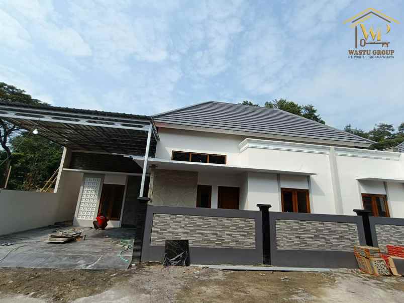 dijual rumah maguwoharjo sleman