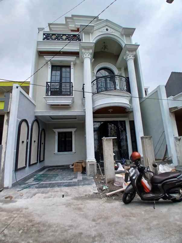 dijual rumah mampang indah 1