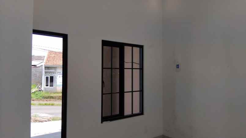 dijual rumah mangunharjo