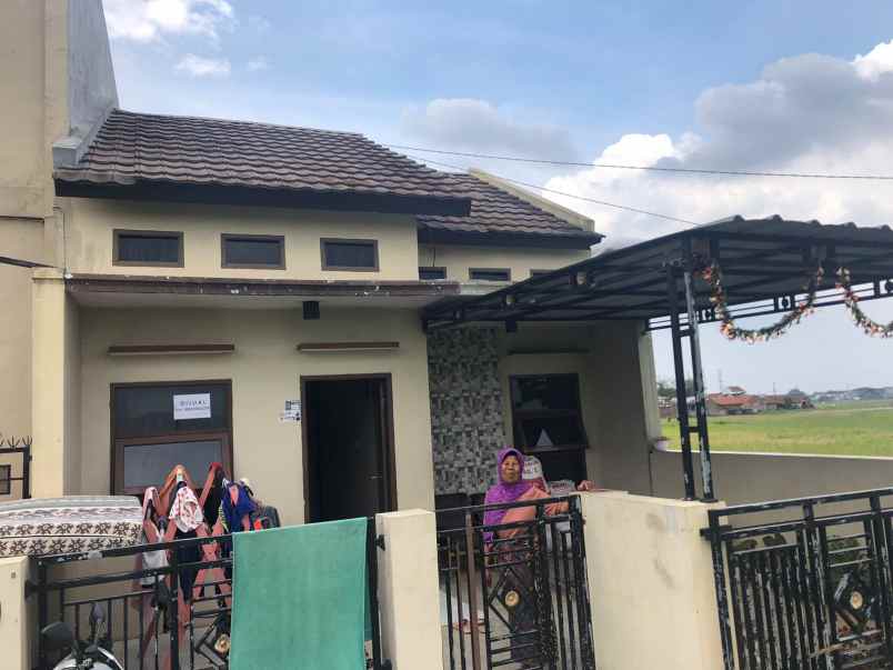 dijual rumah margahayu tengah