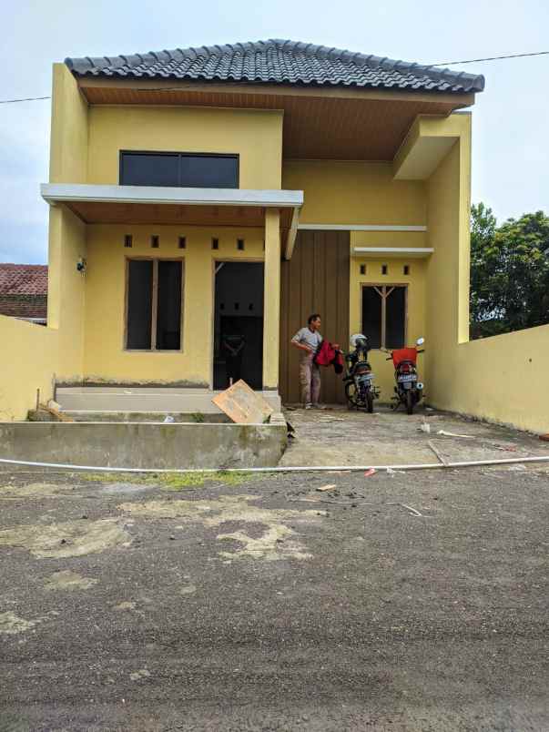 dijual rumah mayang gatak sukoharjo