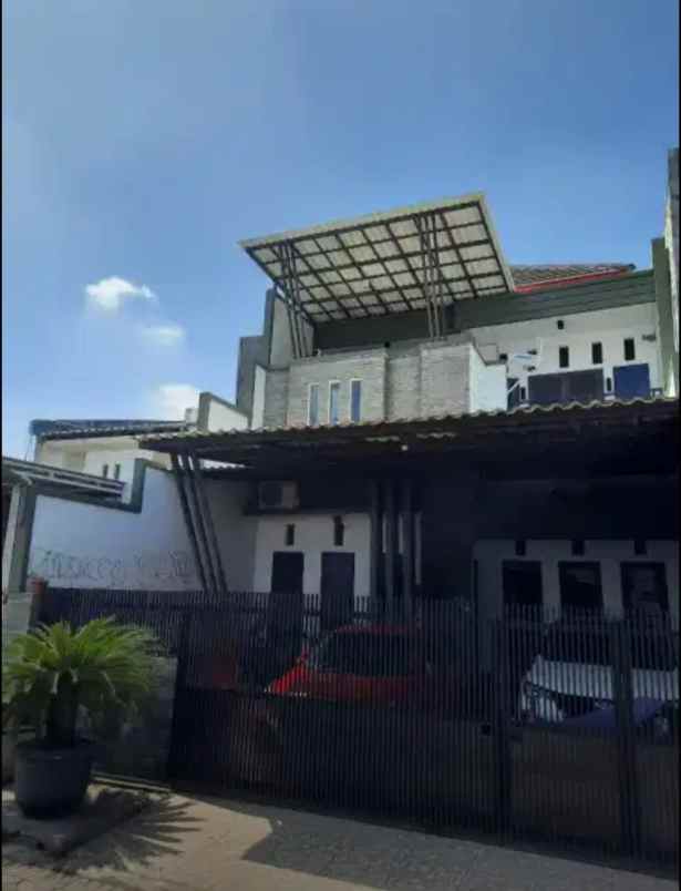 dijual rumah medayu utara