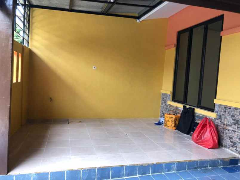 dijual rumah melati mas regency