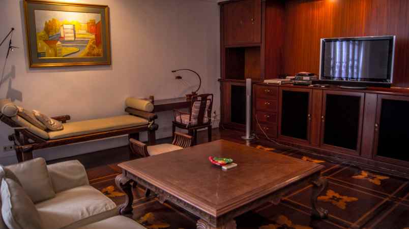 dijual rumah mewah 2 lantai kuningan jakarta selatan