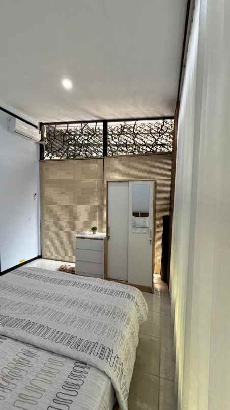 dijual rumah mewah permata jingga malang