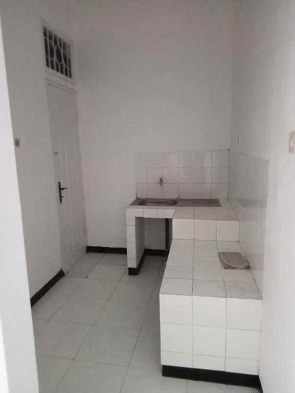 dijual rumah mulyosari mas